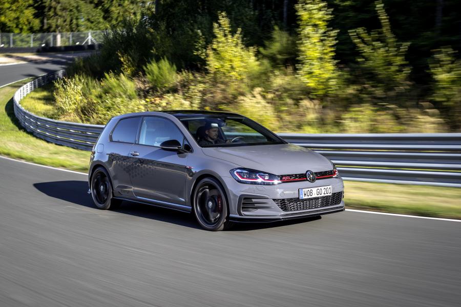  Volkswagen Golf GTI TCR 3-Door (Typ 5G) 2019 года  (WW) (фото 11 из 107)